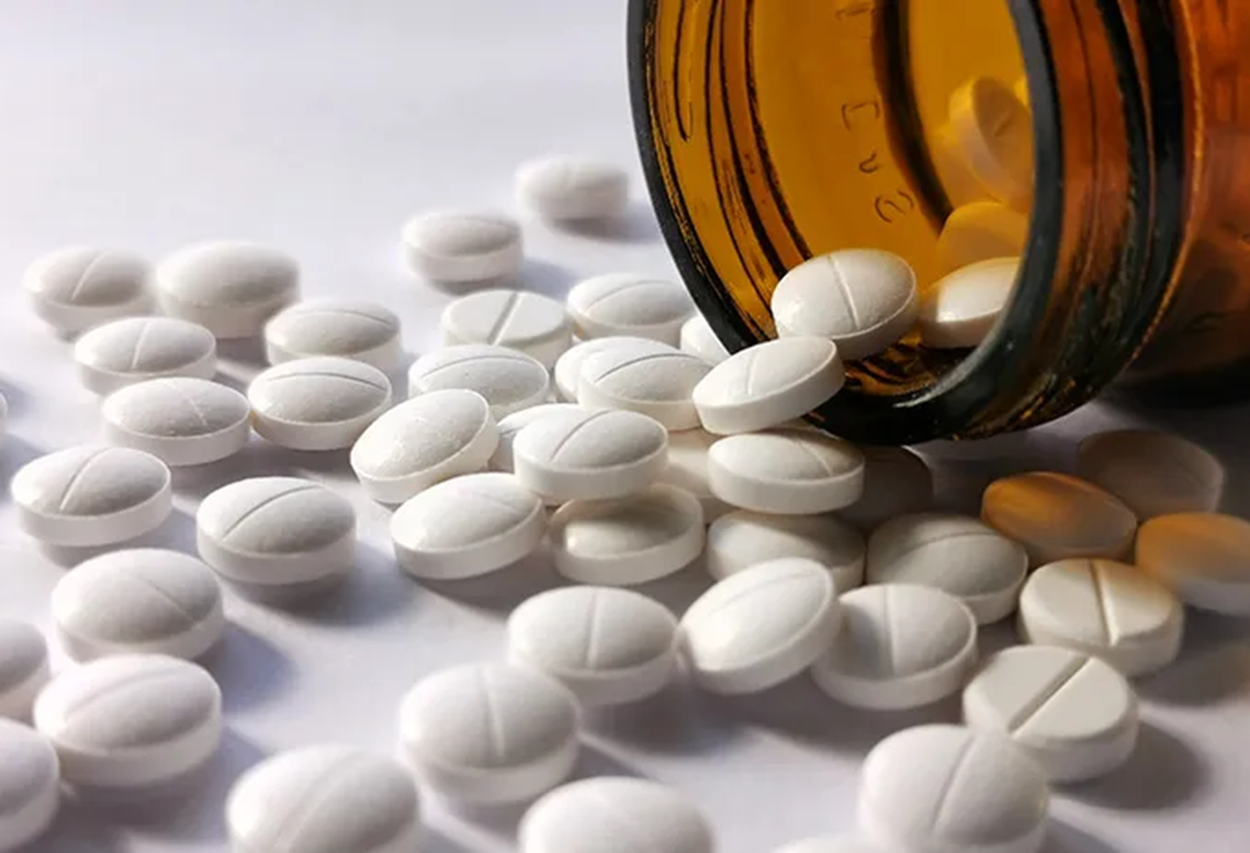 Dilema Minum Obat Selama Puasa? Begini Panduan Cerdas Pakar Farmasi UM Sumatera Barat