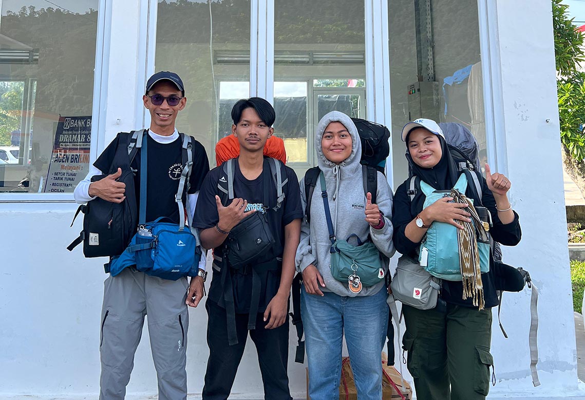 UKM Aves Ducula bicolor Fakultas Kehutanan UM Sumatera Barat Gelar Birdwatching di Sipora Mentawai