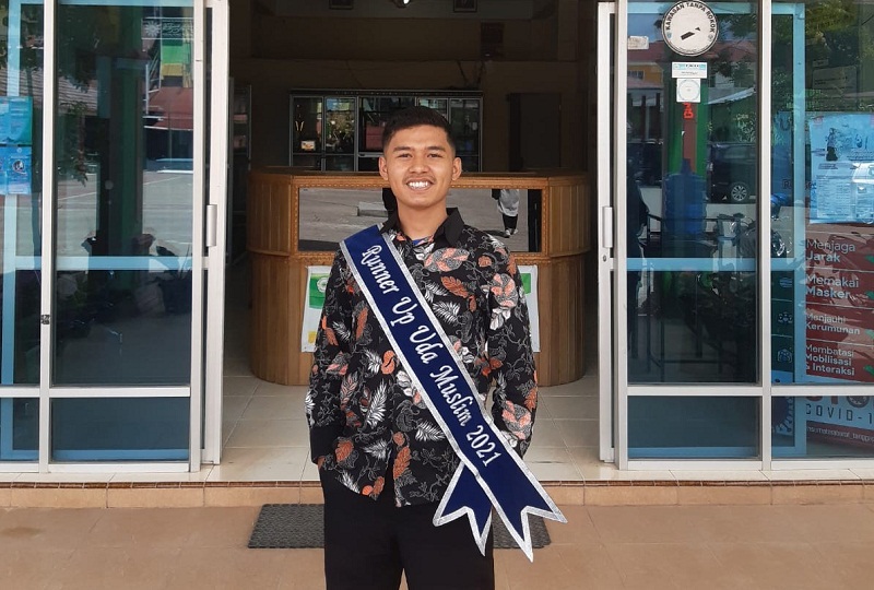 Afdal Zikri Runner-Up Uda Muslim Baju Basibah Muslim Tingkat Sumatra Barat