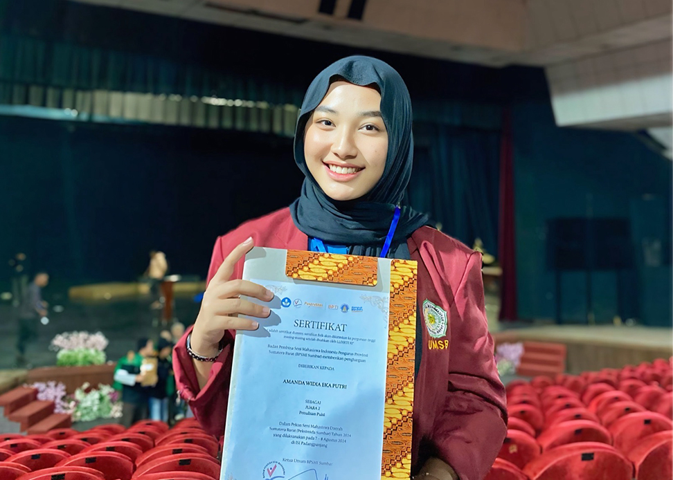 Amanda Widia Eka Putri, Raih Juara di Pekan Seni Mahasiswa Daerah Sumatera Barat