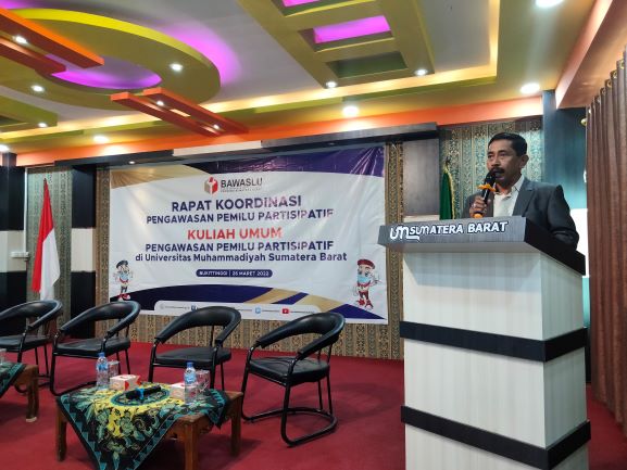 Bawaslu Sumatera Barat Adakan Kuliah Umum Pengawasan Pemilu Partisipatif Sekaligus Penandatangan MoU Dengan Dua Fakultas UM Sumbar