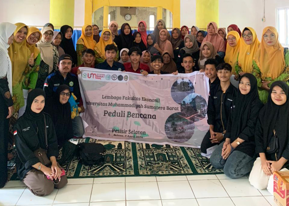 Fakultas Ekonomi UM Sumatera Barat Peduli Bencana