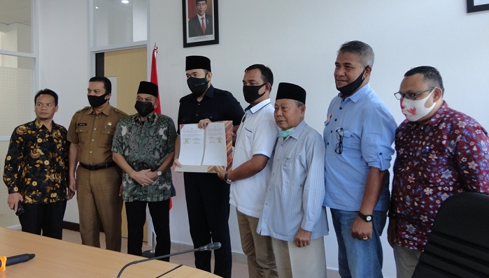Pemko Padang Panjang Hibahkan Tanah untuk Pembangunan Kampus Baru UMSB