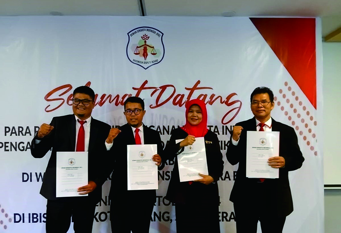 Dosen Fakultas Agama Islam Prodi Hukum Keluarga UM Sumatera Barat Ikuti Sumpah Profesi Mediator