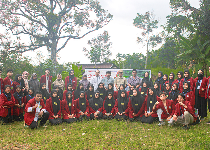 Kemah Bakti Mahasiswa (KBM) Fakultas Farmasi: “Menjadikan Mahasiswa Fakultas Farmasi Sebagai Agent of Change Untuk Masyarakat Yang Sehat”