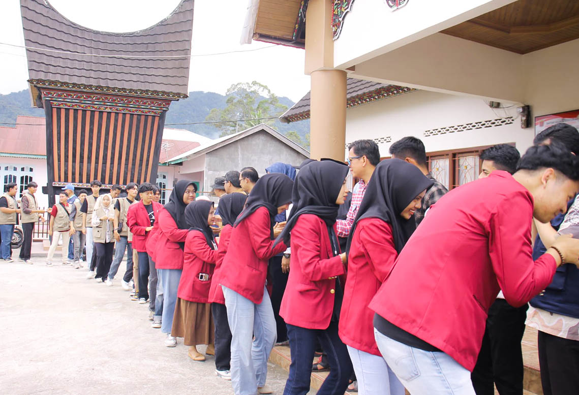 Selesaikan KKN, 579 Mahasiswa UM Sumatera Barat Sukses Mengabdi di 3 Nagari di Agam