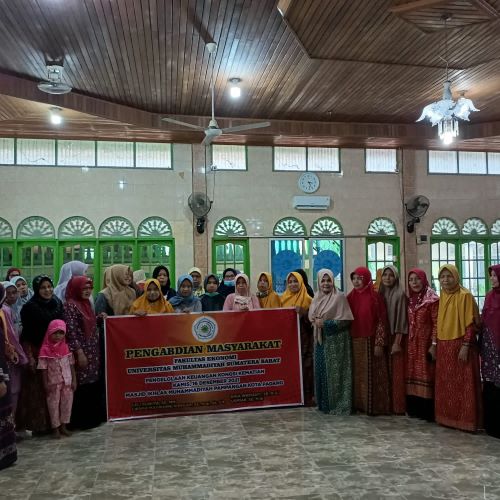Fakultas Ekonomi UM Sumbar Laksanakan Pengabdian Masyarakat Terkait Pengelolaan Keuangan Kongsi Kematian