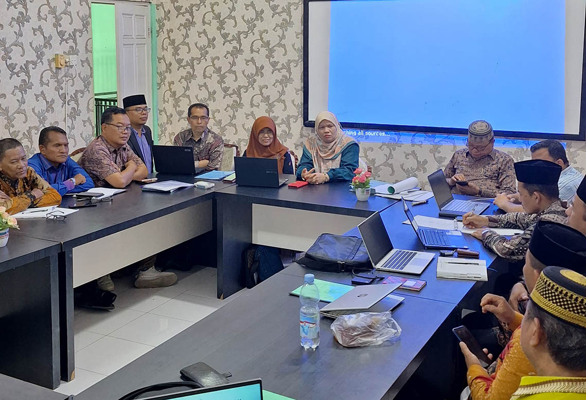 Hadirkan Profesor dari UIS Malaysia, Pascasarjana UM Sumatera Barat Gelar Kuliah Umum Gali Integrasi Ilmu Pendidikan Islam