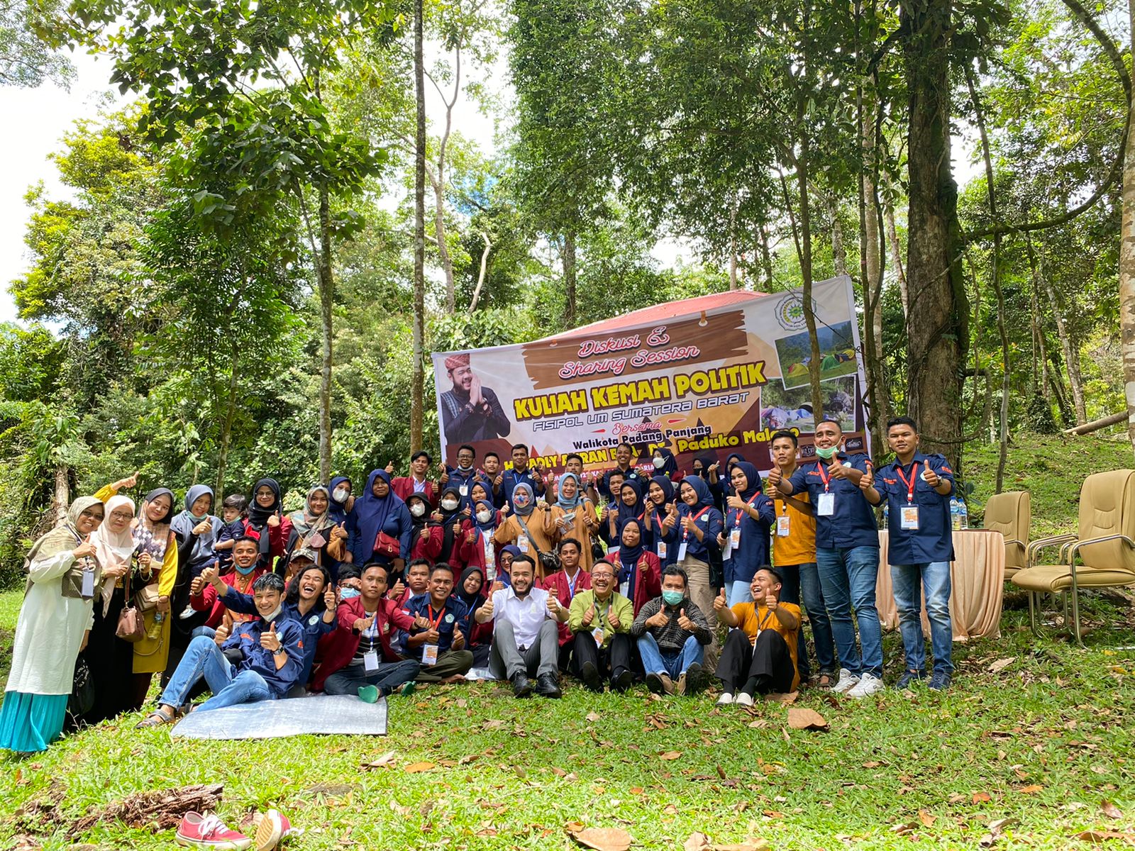 Kuliah Kemah Politik Bersama Fadly Amran