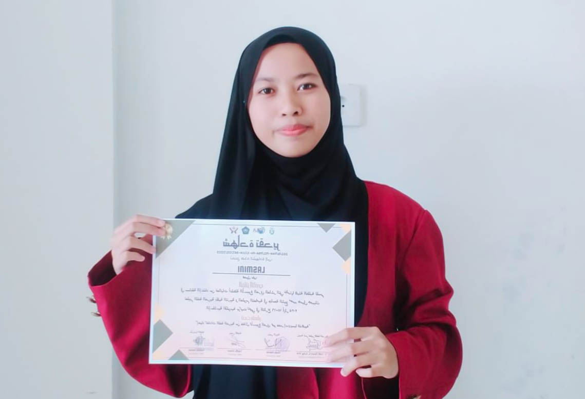 Lasmini, Mahasiswi PBA UM Sumatera Barat Raih Juara 2 Lomba Insya’ Arabiy Tingkat Nasional