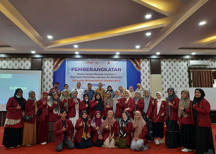 UM Sumatera Barat Berangkatkan 26 Orang Mahasiswa Program Kampus Mengajar