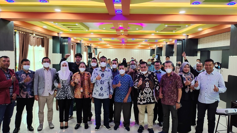 UM Sumbar Melalui Fak. Hukum Adakan Bedah Buku Kerjasama Dengan Mahkamah Konstitusi Republik Indonesia