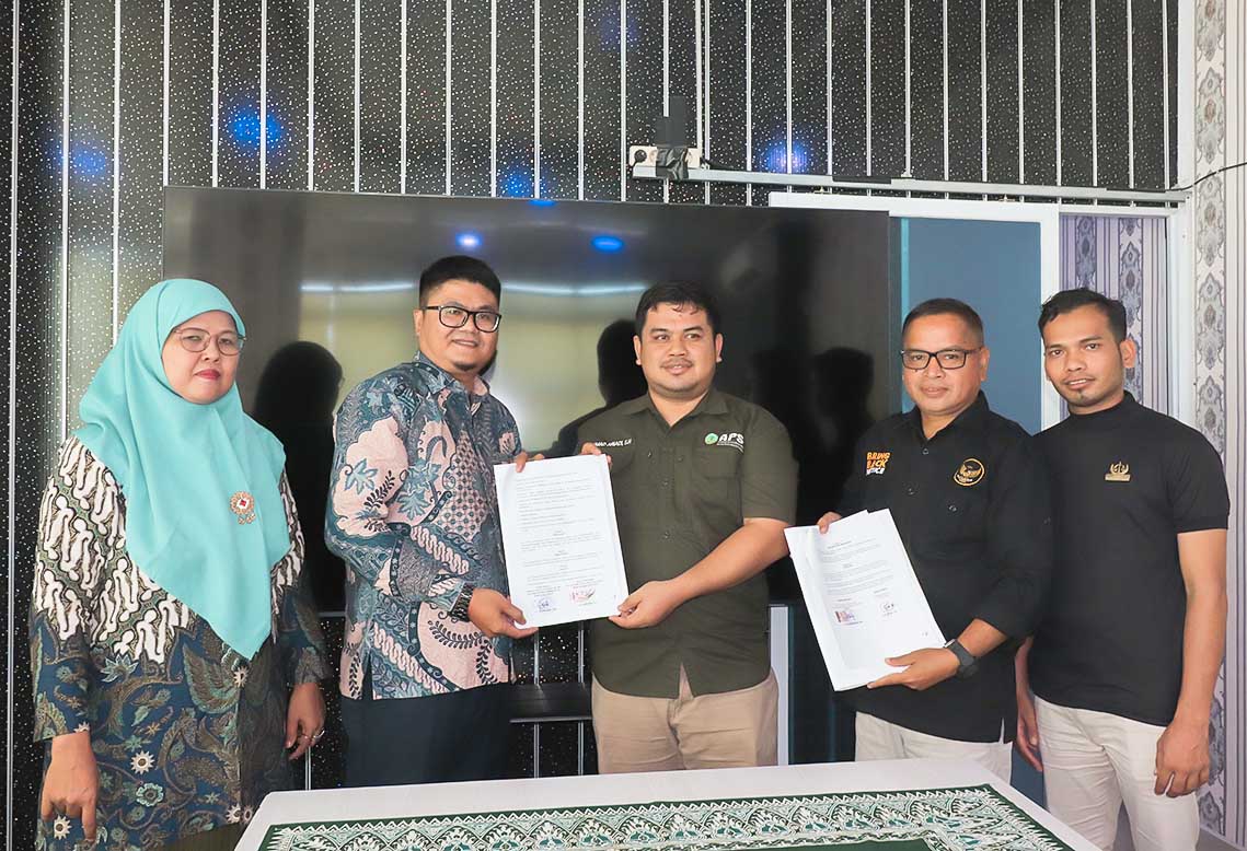 Siapkan Pendirian PKPA, Prodi Hukum Keluarga UM Sumatera Barat Tekan MoA dengan APSI