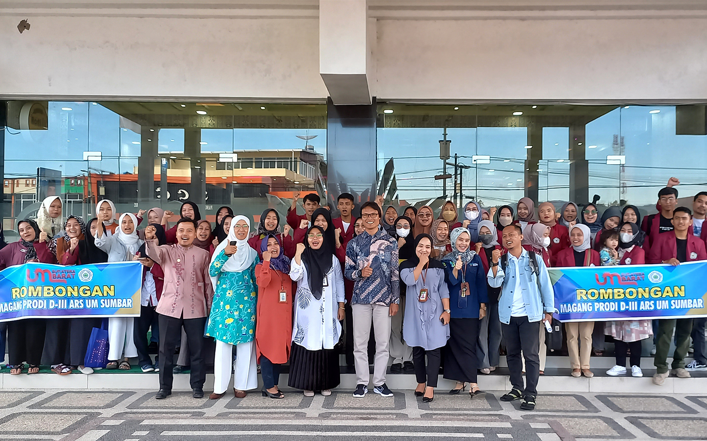 49 Mahasiswa Prodi ARS Magang Di Jakarta Dan Bandung