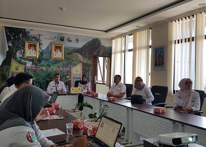 Fakultas Pariwisata UM Sumatera Barat Sambangi Disparpora Kabupaten Sijunjuang