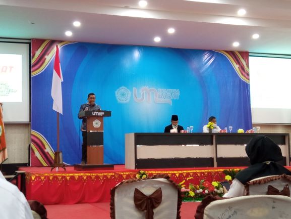 Universitas Muhammadiyah Sumatera Barat Adakan Pengukuhan dan Penyerahan SK Dosen Dan Karyawan Tetap