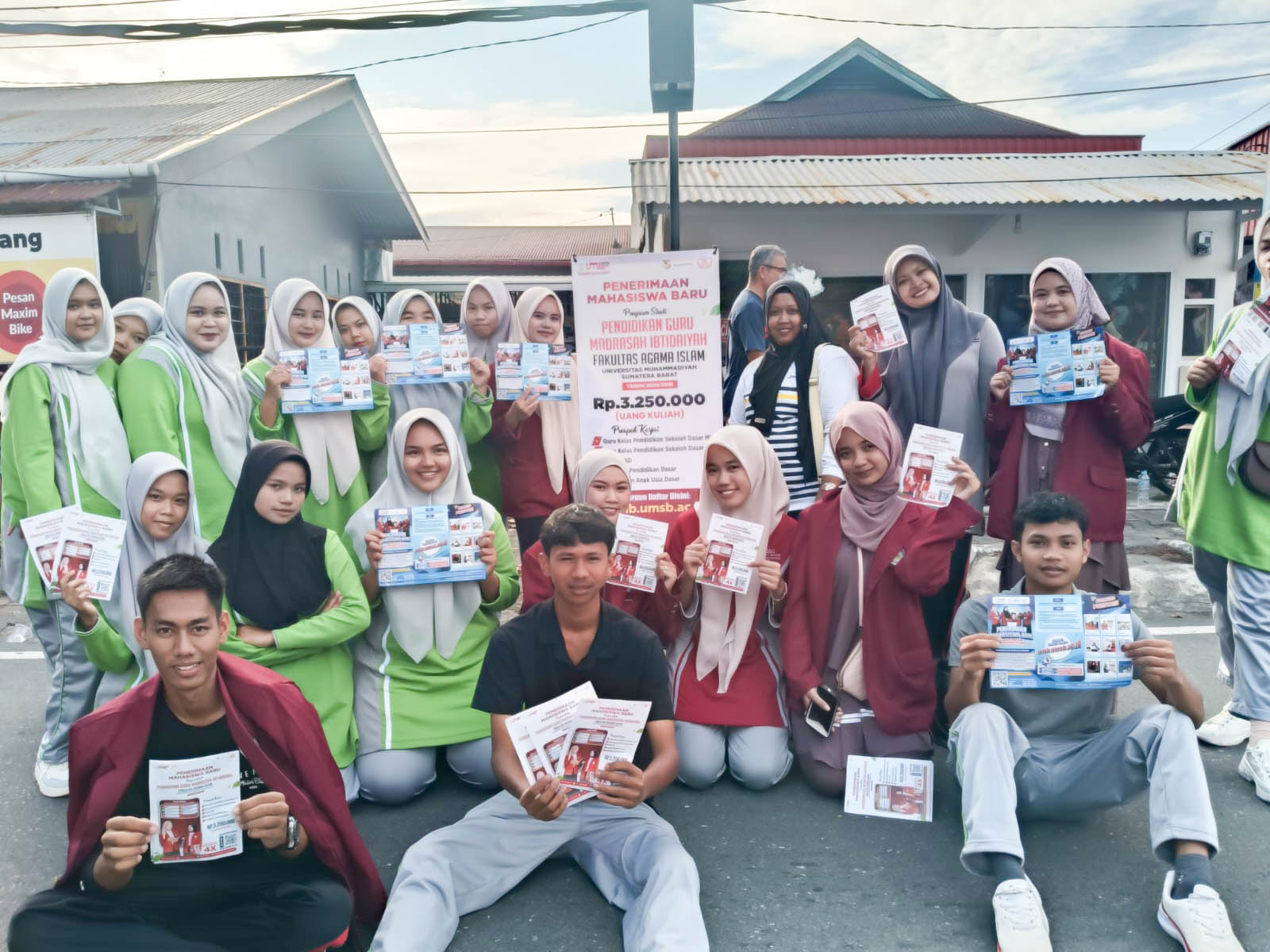 Prodi PGMI dan BKI UM Sumatera Barat Hadir di CFD, Dekatkan Studi Islam ke Tengah Masyarakat