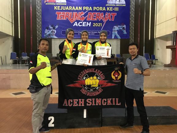 BOX!! Mahasiswi UM Sumbar Sabet Medali Emas Pada Pra Pekan Olahraga Provinsi Aceh