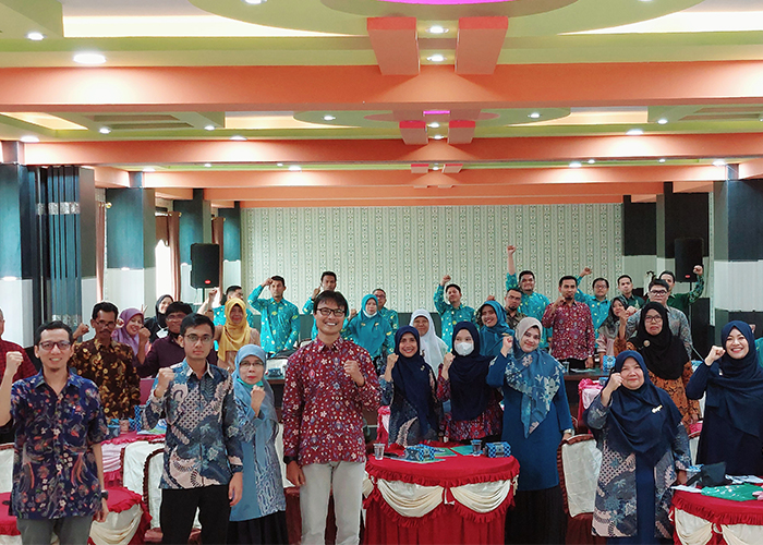 KKN UM Sumatera Barat Memberi Warna Berbeda Dari Perguruan Tinggi Lain