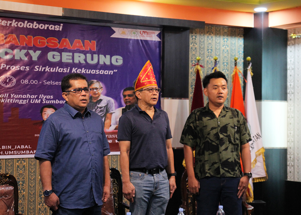 Tantangan Demokrasi Terhadap Politik Hukum dan Kehendak Kekuasaan