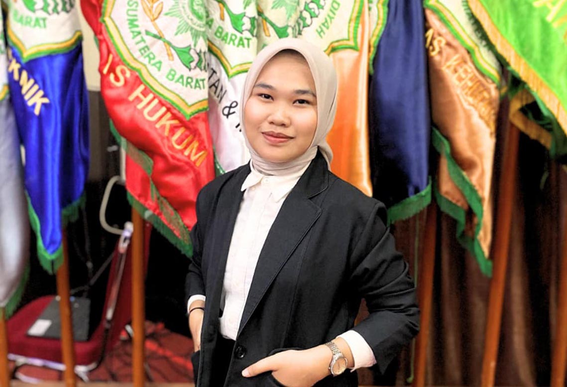 Resyi, Mahasiswi Fakultas Ekonomi UM Sumatera Barat Raih Medali Perak di Olimpiade Sains Akademik Indonesia 2025
