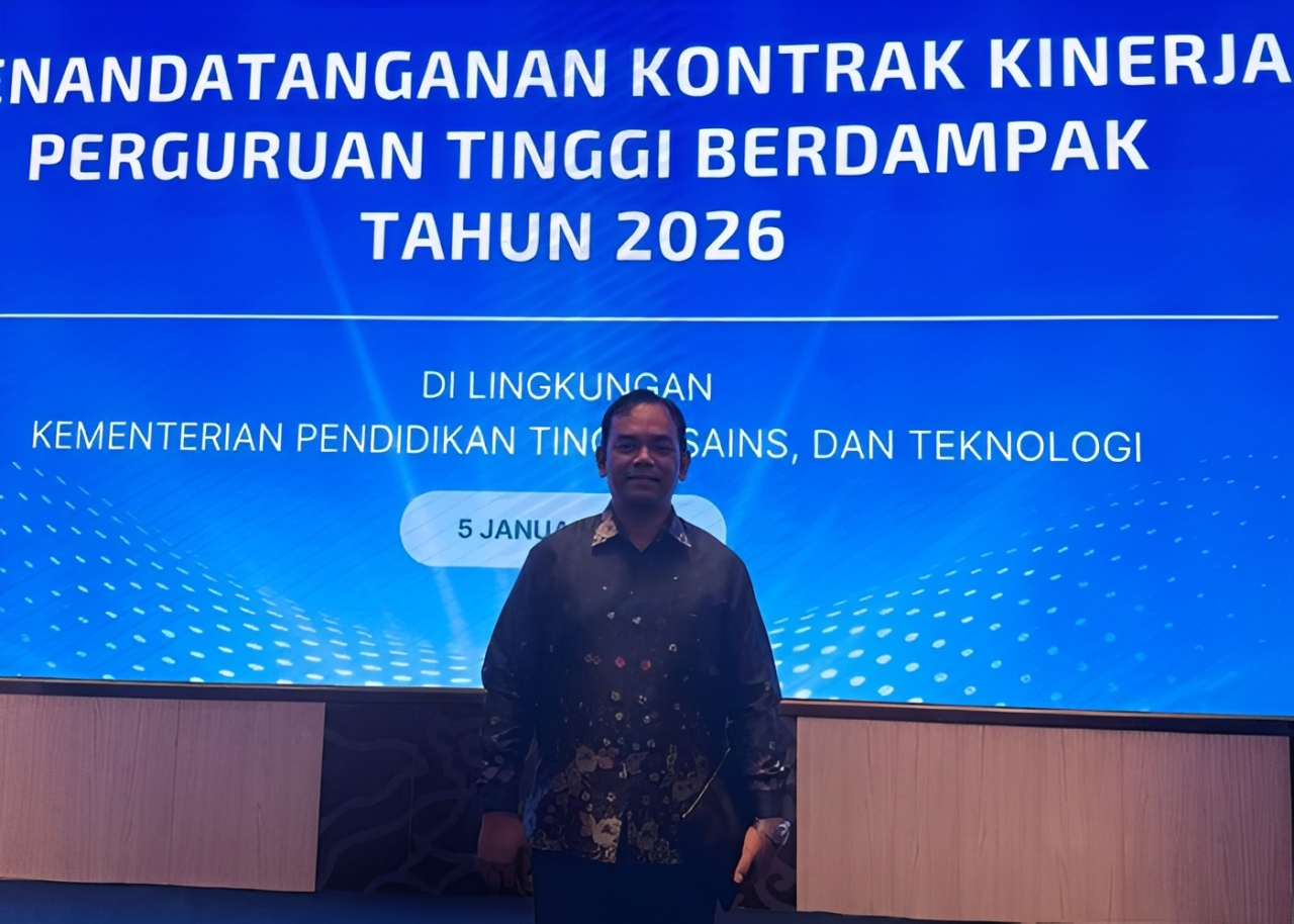 Rektor UM Sumatera Barat dan Menteri Diktisaintek RI, Tandatangan Kontrak Kinerja Perguruan Tinggi Berdampak 2026