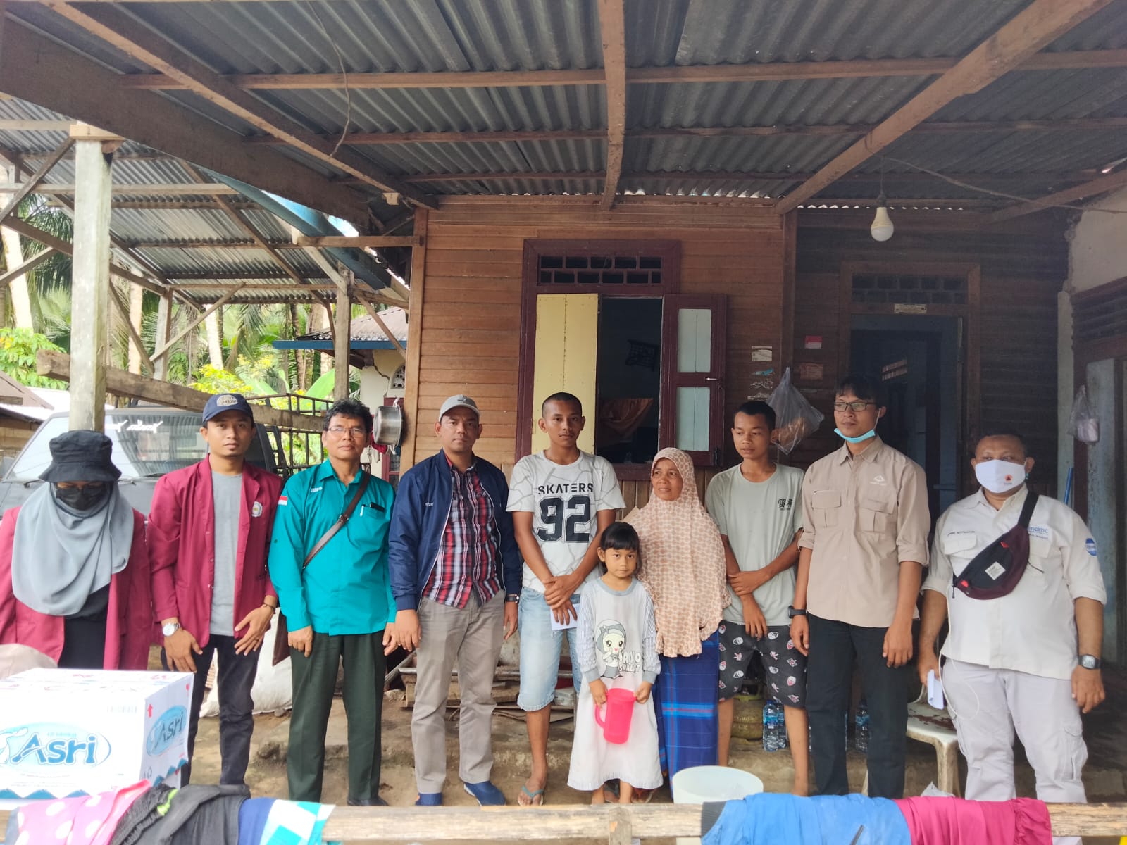 UM Sumatera Barat Kunjungi Mahasiswa Terdampak Gempa Di Pasaman Barat