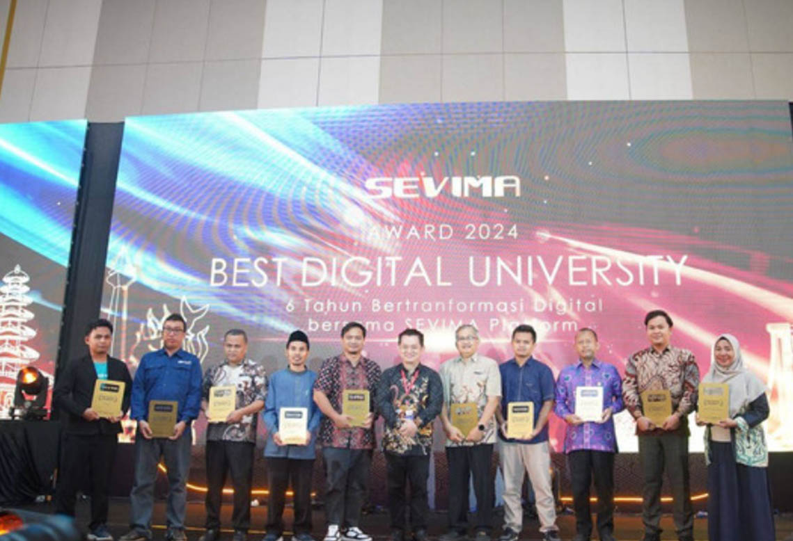 Catat Prestasi Gemilang, UM Sumatera Barat Raih Penghargaan SEVIMA Awards 2024