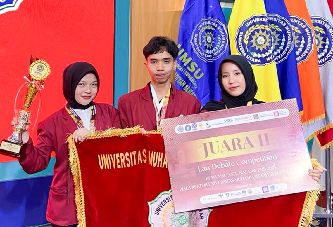Tim Rangkiang Fakultas Hukum UM Sumatera Barat Sabet Juara 2 Law Debate Competition Tingkat Nasional
