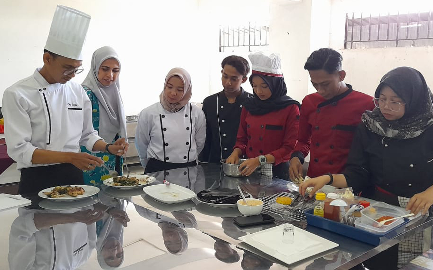 Fakultas Pariwisata UM Sumatera Barat Bekali Lulusan Dengan Sertifikat Uji Kompetensi