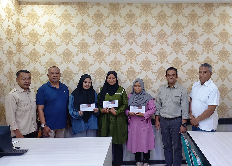 Universitas Muhammadiyah Sumatera Barat Berikan Bantuan Untuk Mahasiswa Terdampak Galodo
