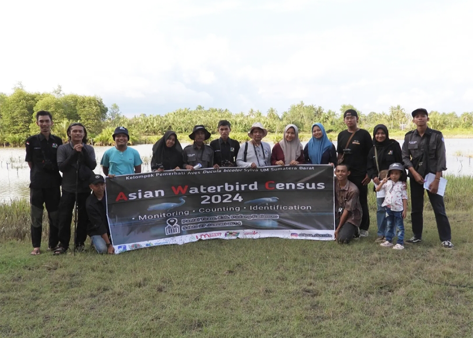 KPA Ducula Bicolor Sylva Amati Burung Bersama Mahasiswa Baru Fakultas Kehutanan