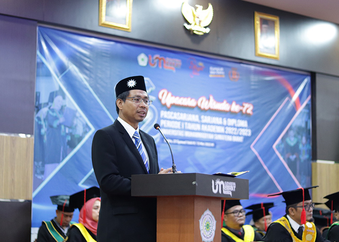 Berikut Amanat Prof. Mahmud Sholihin Untuk Wisudawan