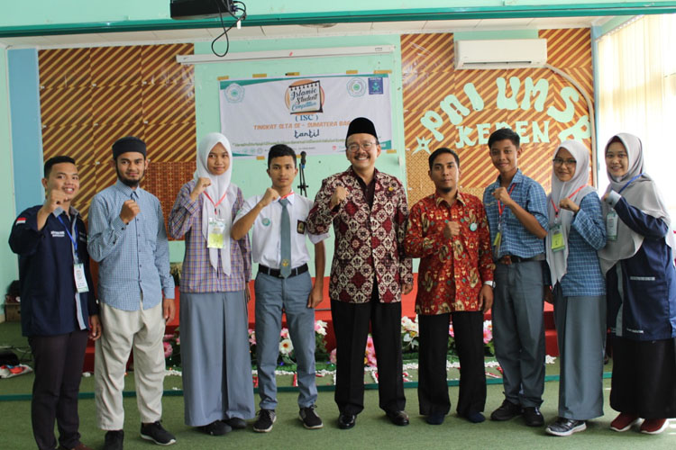 HIMA PAI Fakultas Agama Islam UMSB gelar lomba “Islamic Studen Convetation”. Tingkat SLTA se- Sumatera Barat