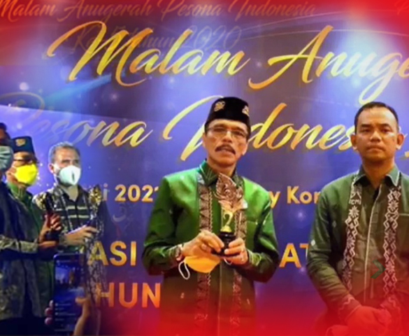  DESA WISATA BINAAN UM SUMATERA BARAT RAIH JUARA II ANUGERAH PESONA INDONESIA