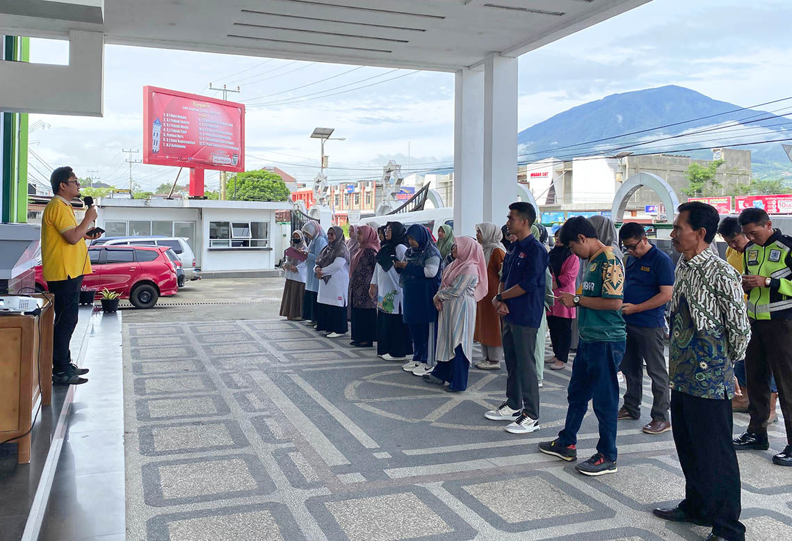 Dari Kultum Hingga Gotong Royong, UM Sumatera Barat Kampus III Bukittinggi Semarakkan Hari Bermuhammadiyah