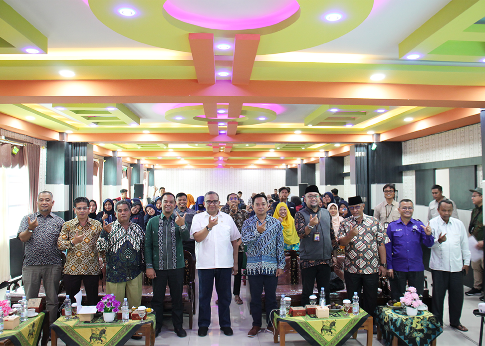 Wakil Menteri Ketenagakerjaan Berbagi Wawasan Dengan Mahasiswa UM Sumatera Barat  