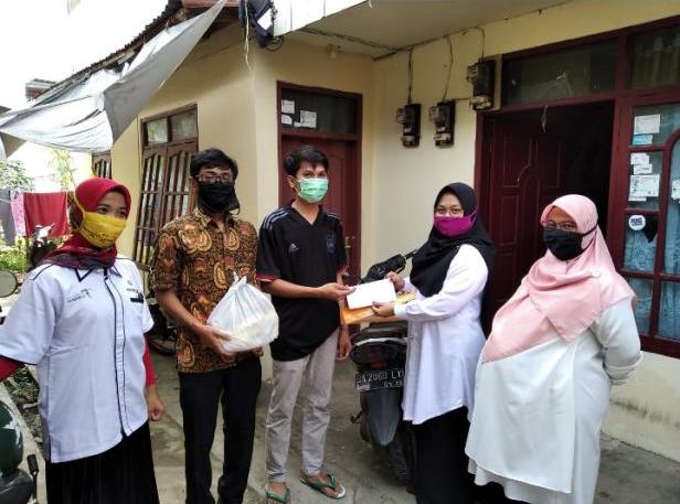 Fakultas Pariwisata UMSB Beri Bantuan Pada Mahasiswa Terdampak COVID-19