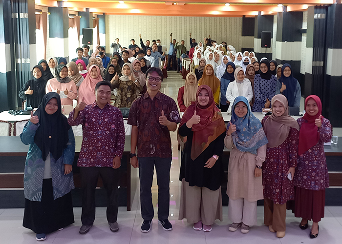 Sebelum Masuk Dunia Kerja, UM Sumatera Barat Bekali Calon Wisudawan