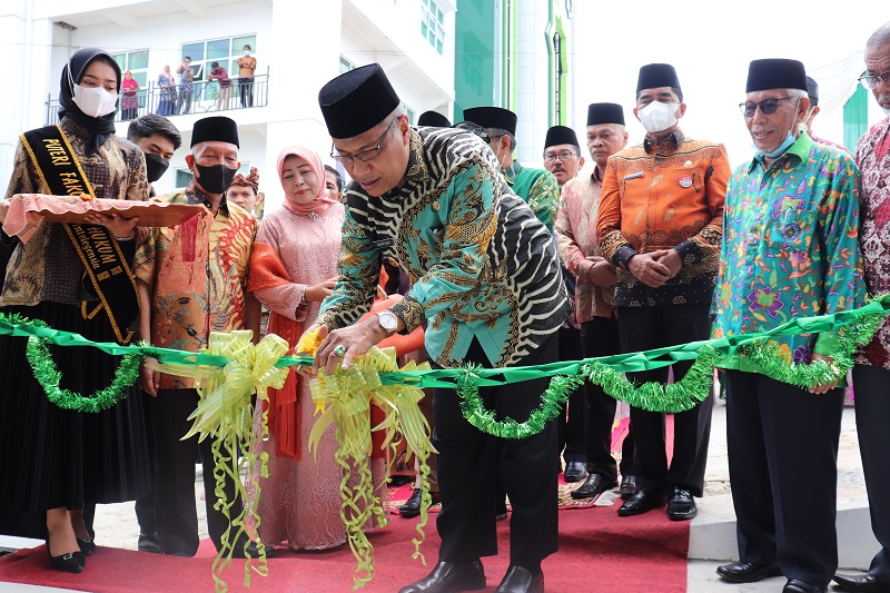 Wakil Walikota Bukittinggi Resmikan Masjid Megah UM Sumbar