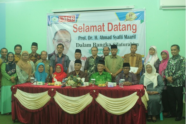 Kunjungan Buya Syafii Maarif ke Universitas Muhammadiyah Sumatera Barat