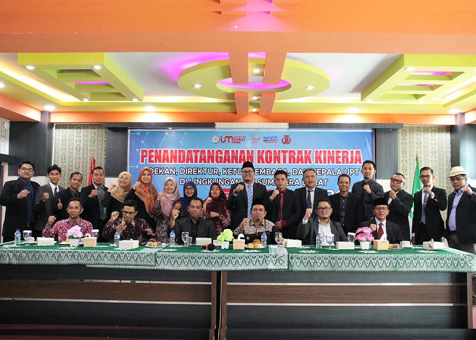 Pimpinan Fakultas, Pascasarjana, Lembaga dan UPT Tanda Tangani Kontrak Kinerja Bangun Komitmen Menuju Kemajuan