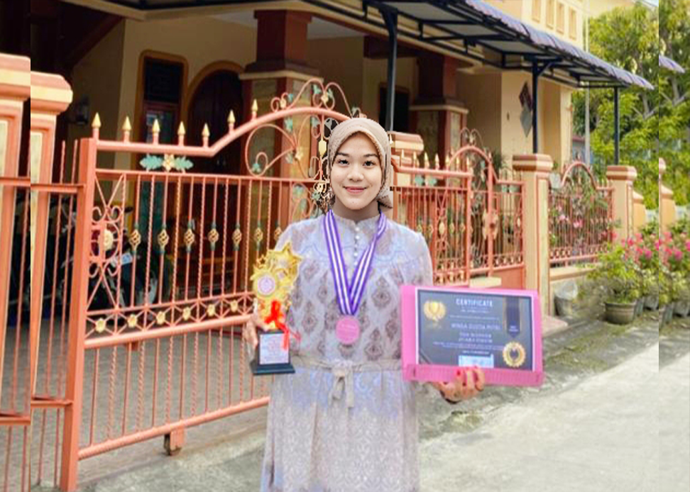 Winda Gustia Putri, Mahasiswa UM Sumatera Barat, Raih Juara Umum Lomba Model Hijab Nasional